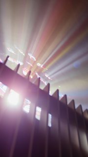 „Der Klang Gottes“ (2022) ⛪️
„Der Klang Gottes“ ist ein kurzer Film welcher im Rahmen der IHK Abschlussprüfung zum Mediengestalter für Bild und Ton von Zoran entstanden ist.
Ralf Stiewe ist Kirchenmusiker im niedersächsischen Papenburg. In der St.-Antonius-Kirche spielt er die beeindruckende „Walcker-Orgel“. Der Organist gibt einen genaueren Einblick in die Geschichte des Instruments. Außerdem verrät er, welche technischen Besonderheiten die Orgel bietet. Im Rahmen einer Chorprobe wird die Orgel von Ralf Stiewe persönlich vorgeführt.
Vielen vielen danke an alle, die beim Dreh dabei waren und das gesamte Projekt so besonders gemacht haben. 🫶🏼
Den gesamten Film findet ihr auf unserem YouTube Channel. 🍿
https://youtu.be/Ix4TJ-16jVM?si=3bVJTHX56kCabw_S
#Abschlussfilm #Mediengestalter #DerKlangGottes #Filmproduktion #Ausbildung #Kreativität #Filmkunst #Ton #Bild #IHK